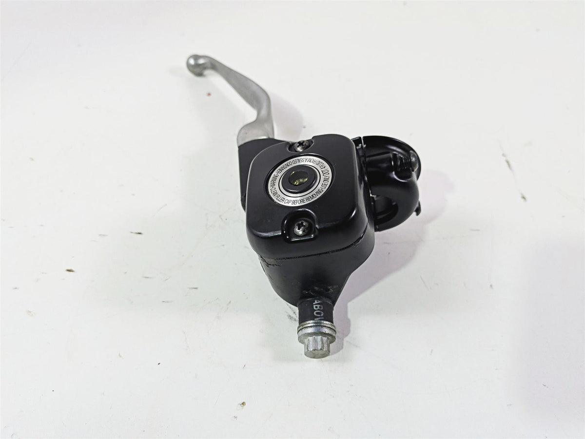 2014 Harley FLS Softail Slim Front Brake Master Cylinder 9/16" 45029-11D {{ shop.shopifyCountryName }} - Mototech271