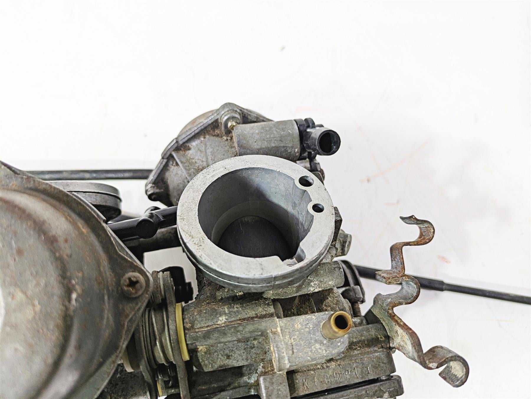 2002 Honda VT1100 Shadow Sabre Carburetor Carb - Read 16100-MAA-L00 {{ shop.shopifyCountryName }} - Mototech271
