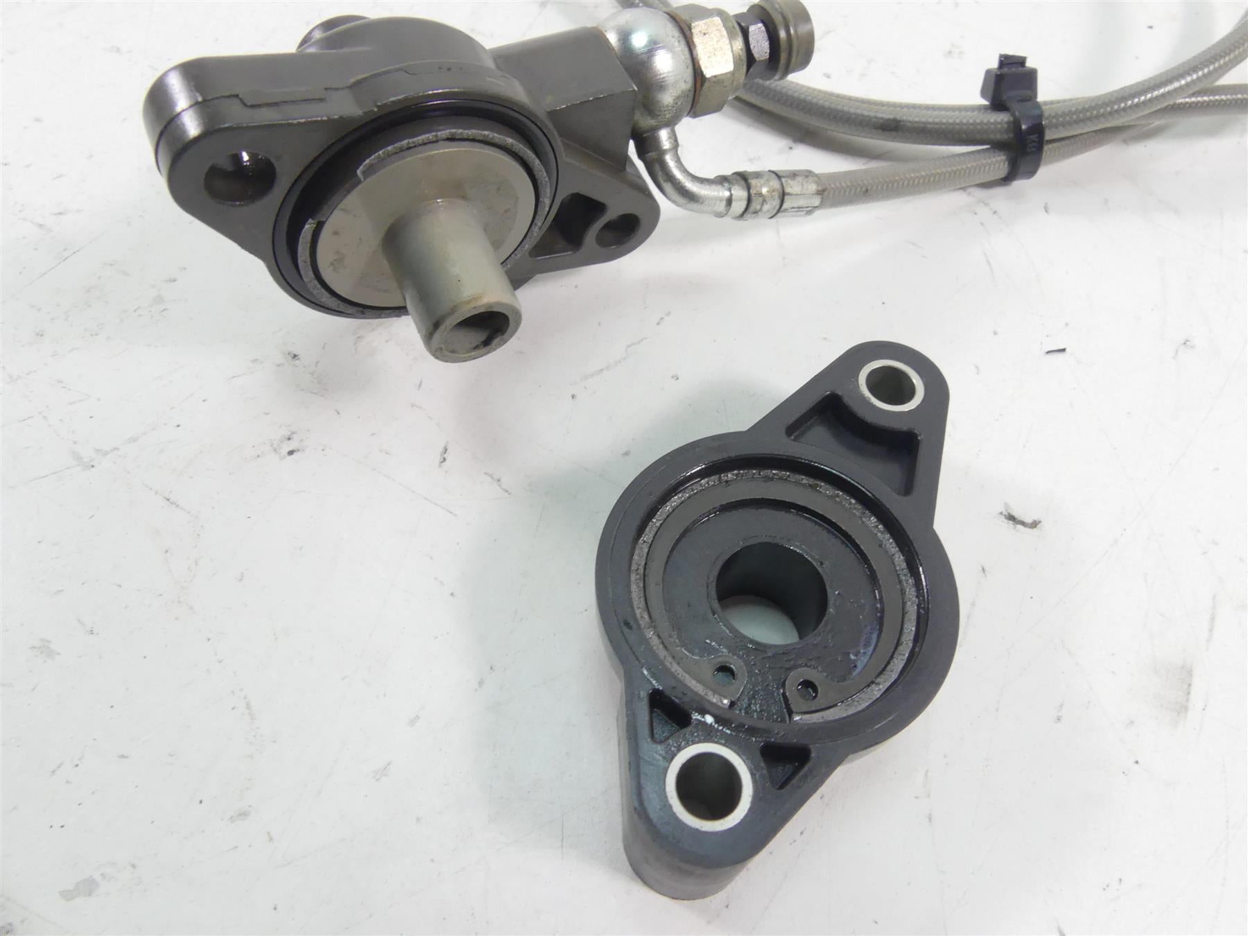 2015 KTM 1290R Super Duke Clutch Slave Cylinder SW Motech Cover Set 60032061244 {{ shop.shopifyCountryName }} - Mototech271