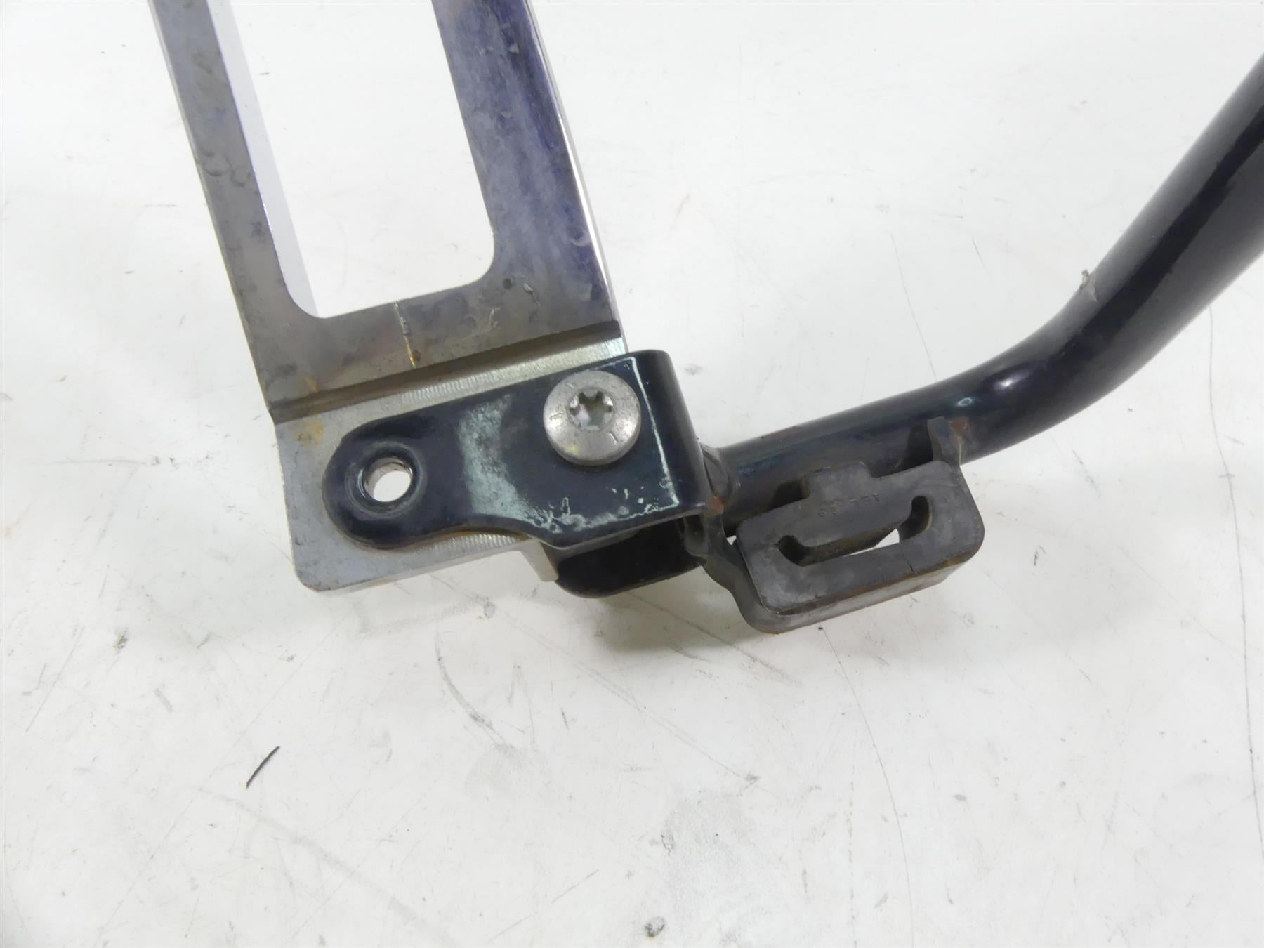 2014 Harley Touring FLHX Street Glide Left Rear Saddlebag Support Stay 90200503 {{ shop.shopifyCountryName }} - Mototech271