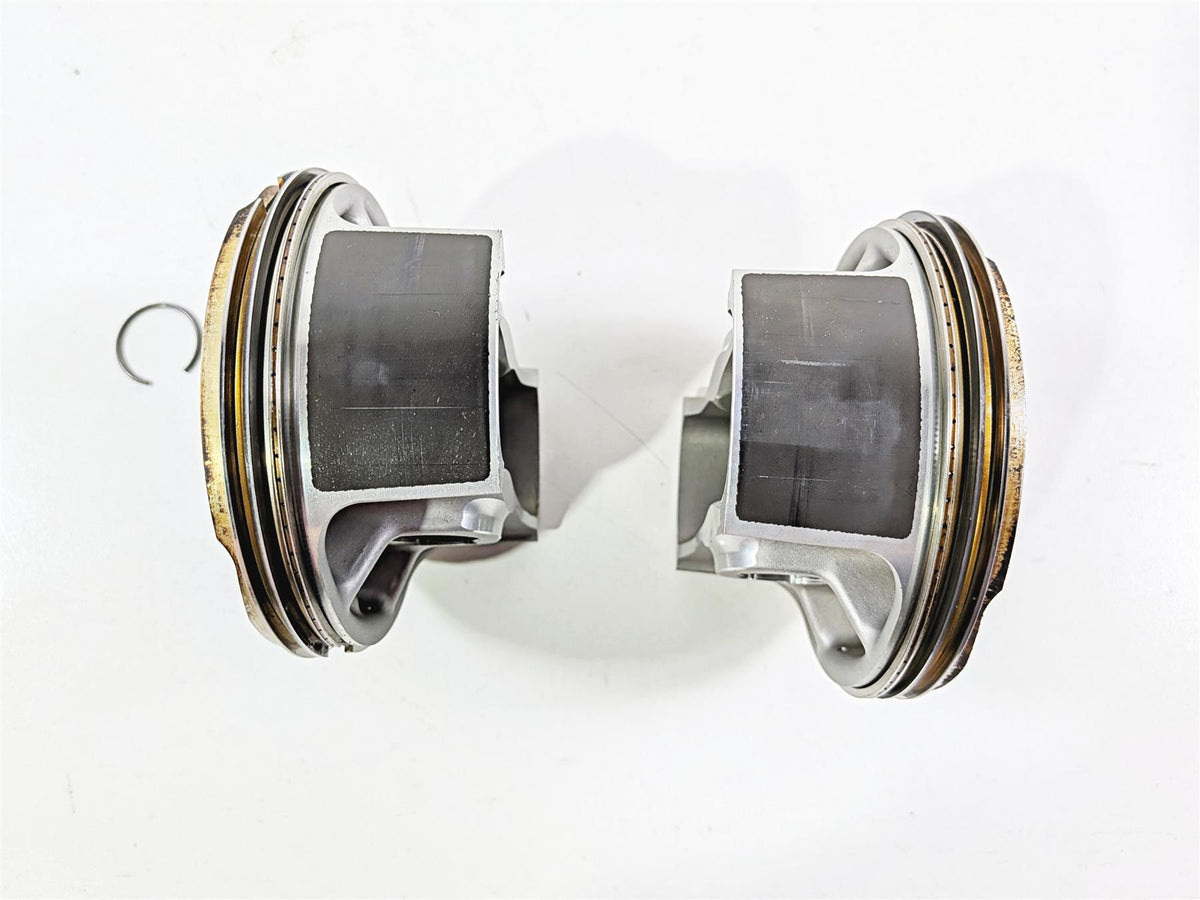 2019 BMW R1250GS K50 Left & Right Piston Set 7K Only 11258565633 {{ shop.shopifyCountryName }} - Mototech271