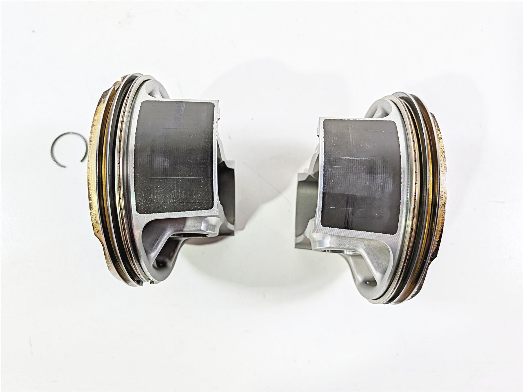 2019 BMW R1250GS K50 Left & Right Piston Set 7K Only 11258565633 {{ shop.shopifyCountryName }} - Mototech271