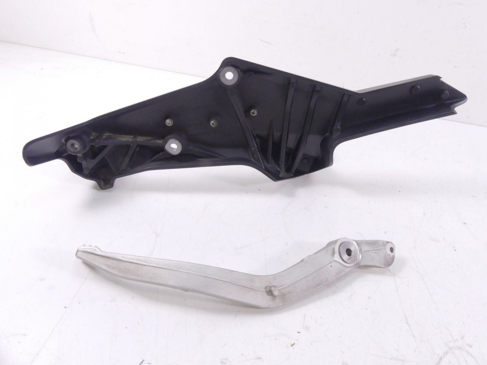 2018 BMW K1600 Bagger Right Side Footpeg Foot Peg Brake Pedal Set 46718559650 {{ shop.shopifyCountryName }} - Mototech271
