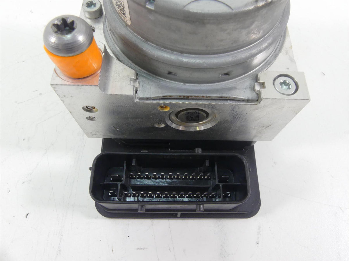 2016 BMW S1000XR K49 Abs Brake Pump Unit Pressure Module 34518545574 {{ shop.shopifyCountryName }} - Mototech271