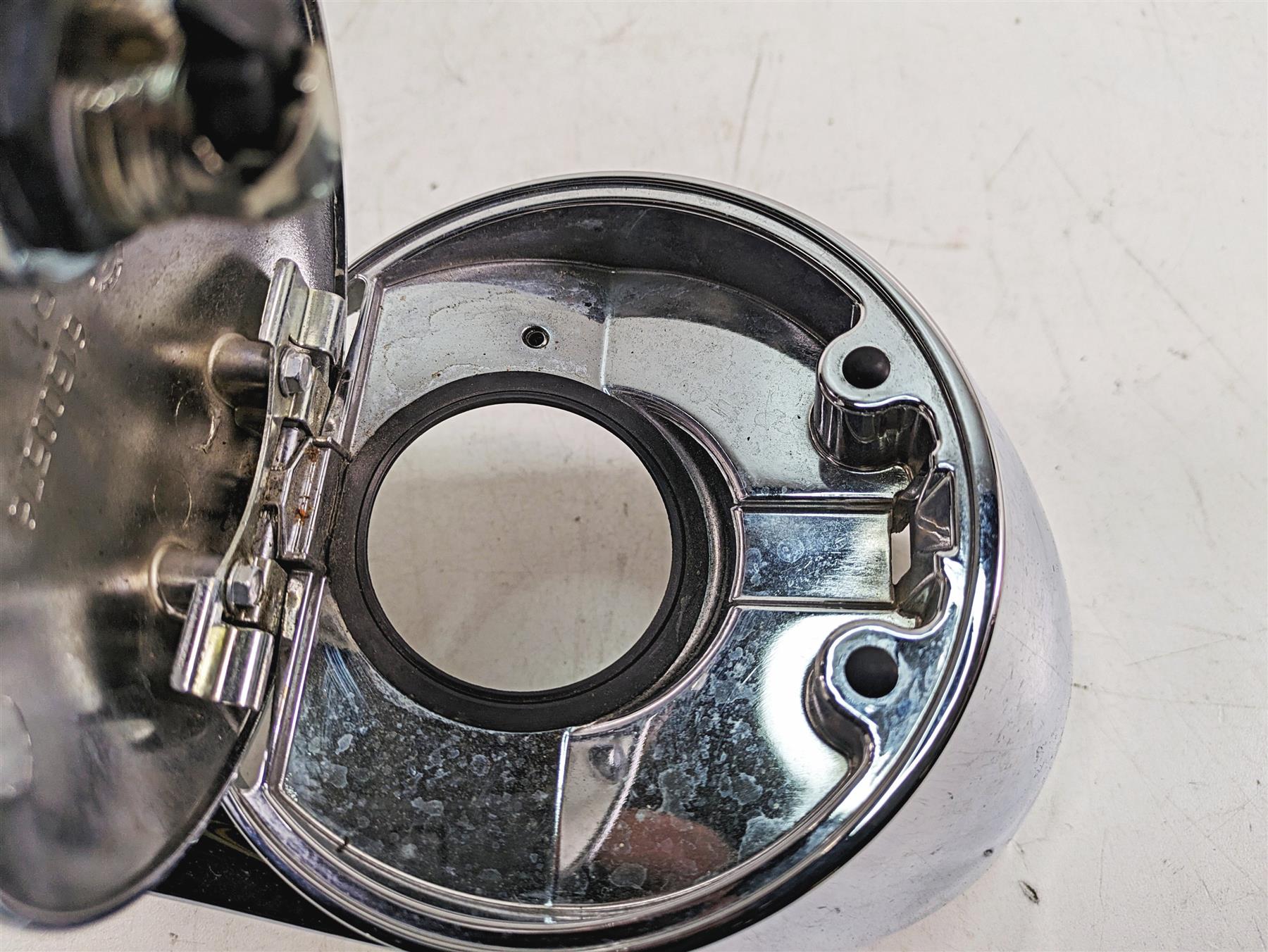 2020 Harley Touring FLHX Street Glide Chrome Fuel Gas Tank Cover Dash 69214-08 {{ shop.shopifyCountryName }} - Mototech271