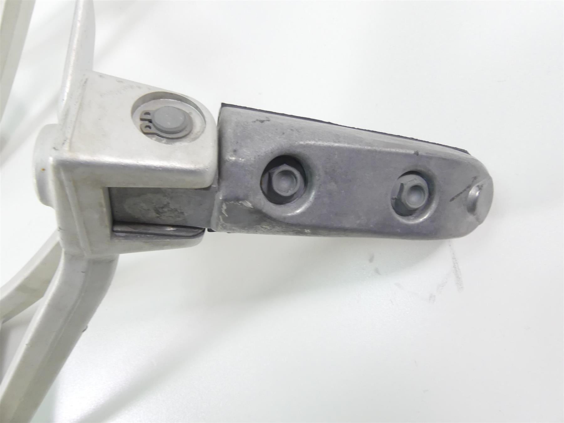 2021 Aprilia Tuono 660 Rear Passenger Footpeg Foot Rest Set 2B005206 2B005205 {{ shop.shopifyCountryName }} - Mototech271