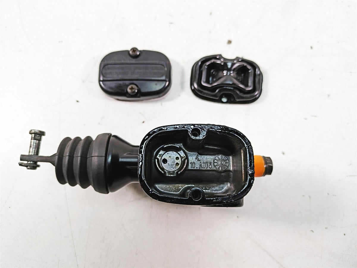2011 Harley Touring FLHR Road King Brembo Rear Brake Master Cylinder 41700028A {{ shop.shopifyCountryName }} - Mototech271