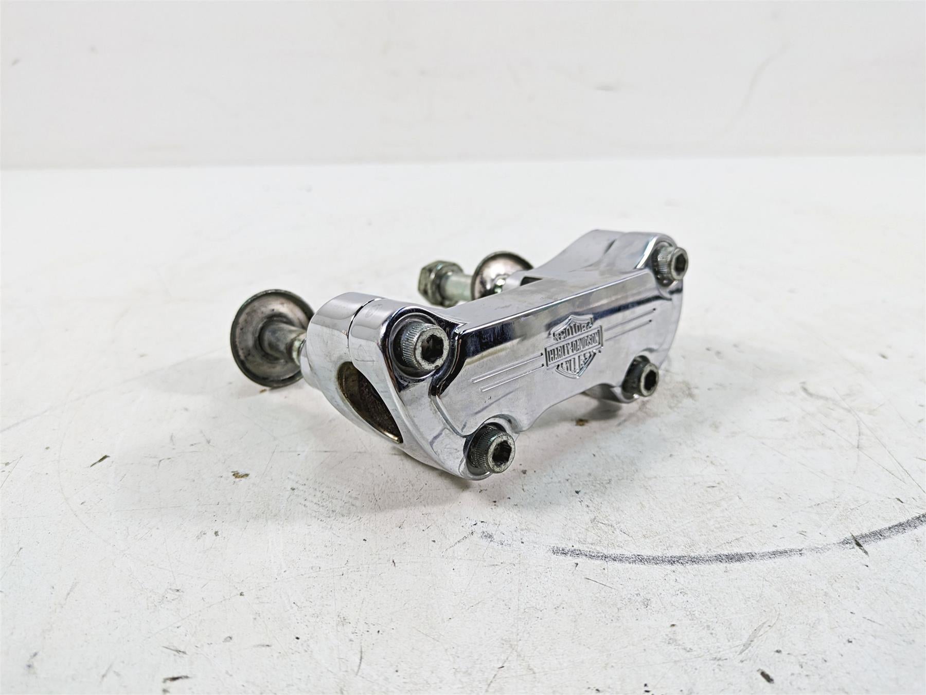 2006 Harley FLSTI Softail Heritage Handlebar Riser Holder Set 56567-86B {{ shop.shopifyCountryName }} - Mototech271