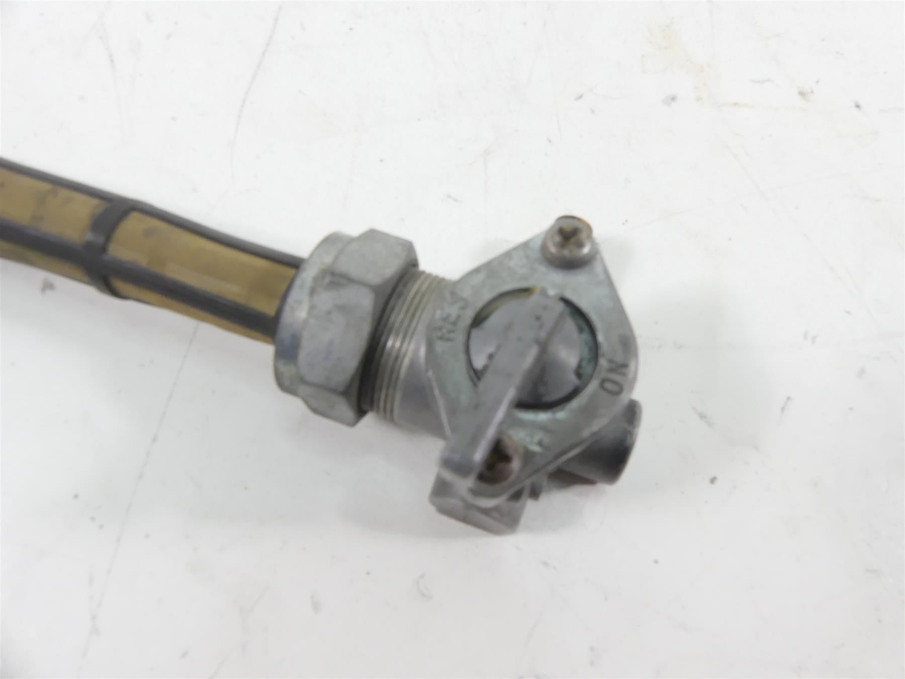 1989 Harley Touring FLTC Tour Glide Fuel Gas Petrol Valve Petcock 62167-81 {{ shop.shopifyCountryName }} - Mototech271