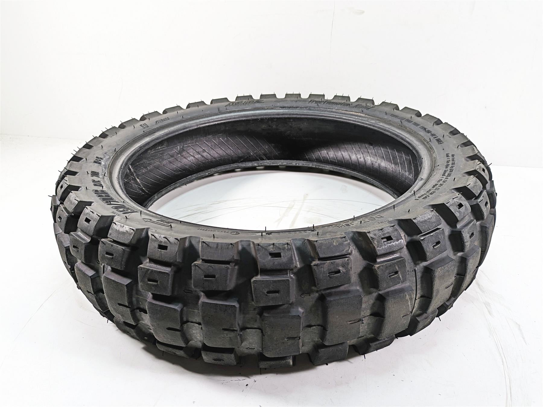 Used Rear Motoz Tractionator Rallz Motorcycle Tire 150/70B18 - Read