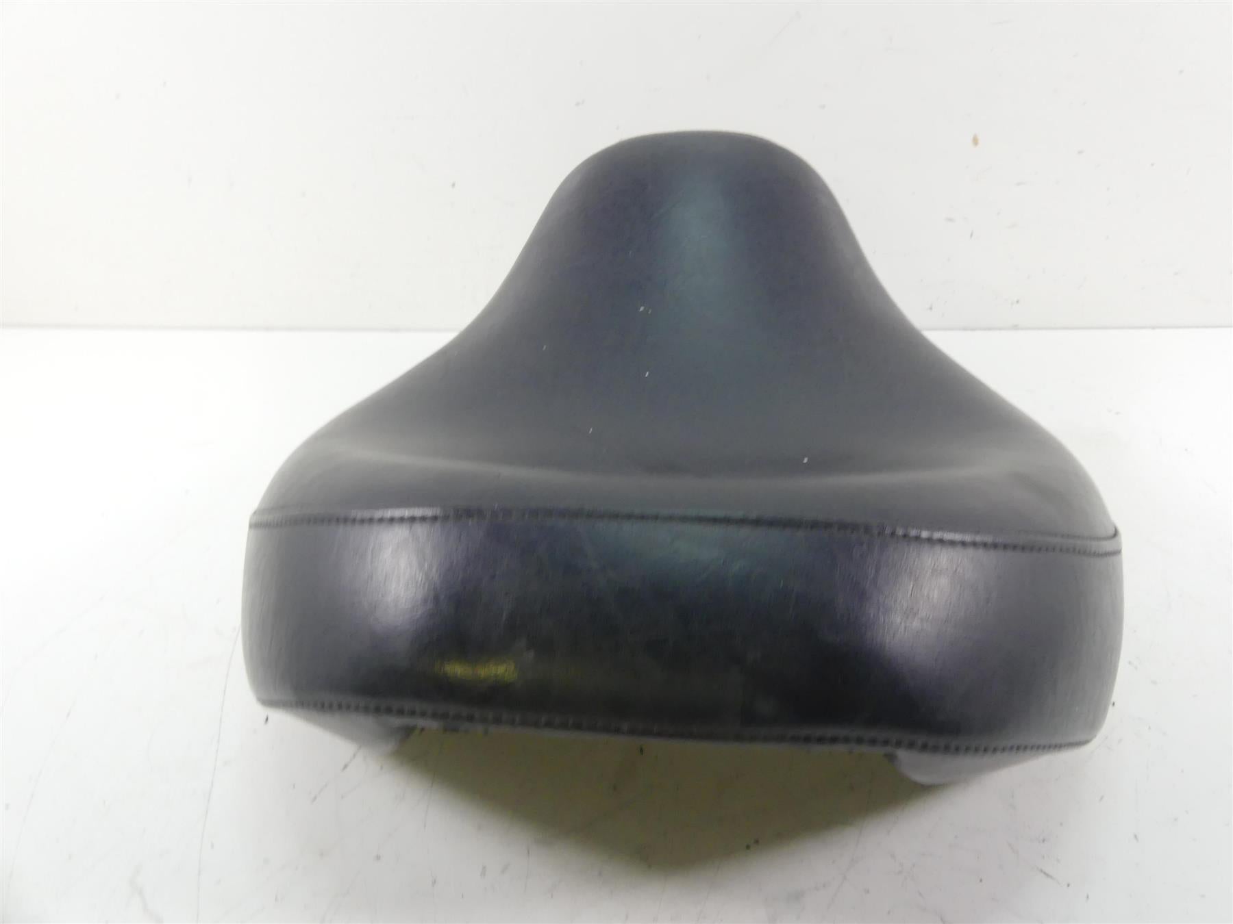 2001 Yamaha XV1600 Road Star Front Rider Driver Seat Saddle 4WM-24710-00-00 {{ shop.shopifyCountryName }} - Mototech271