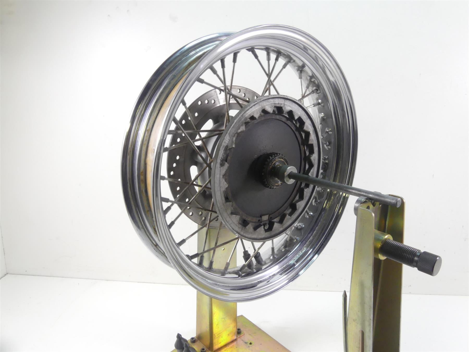 2001 Moto Guzzi California Sp 1100 Straight 17x3.5 Rear Wheel Rim GU03630640 {{ shop.shopifyCountryName }} - Mototech271