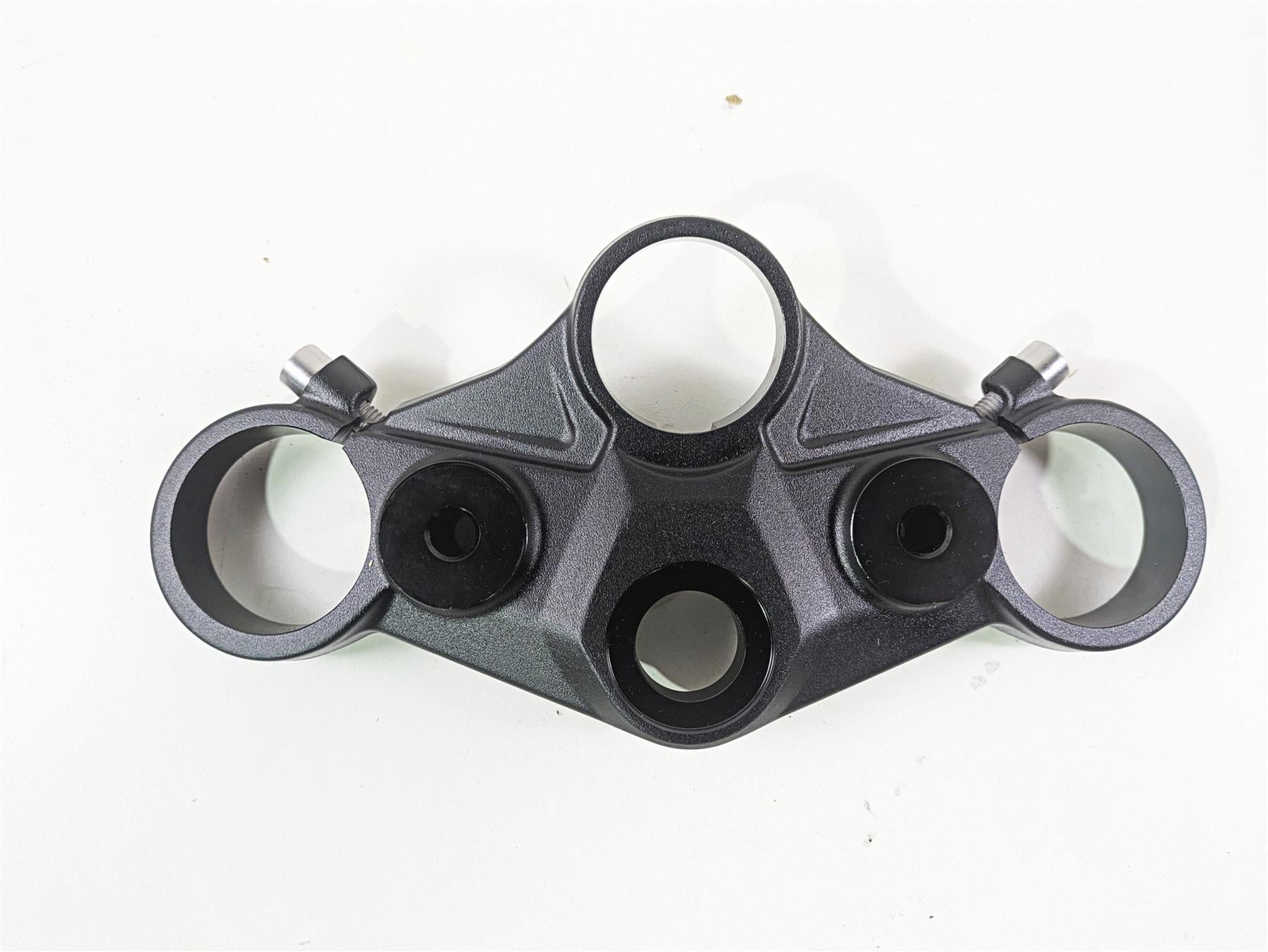 2024 Triumph Street Triple 765 R Upper Triple Tree Steering Clamp T2041726