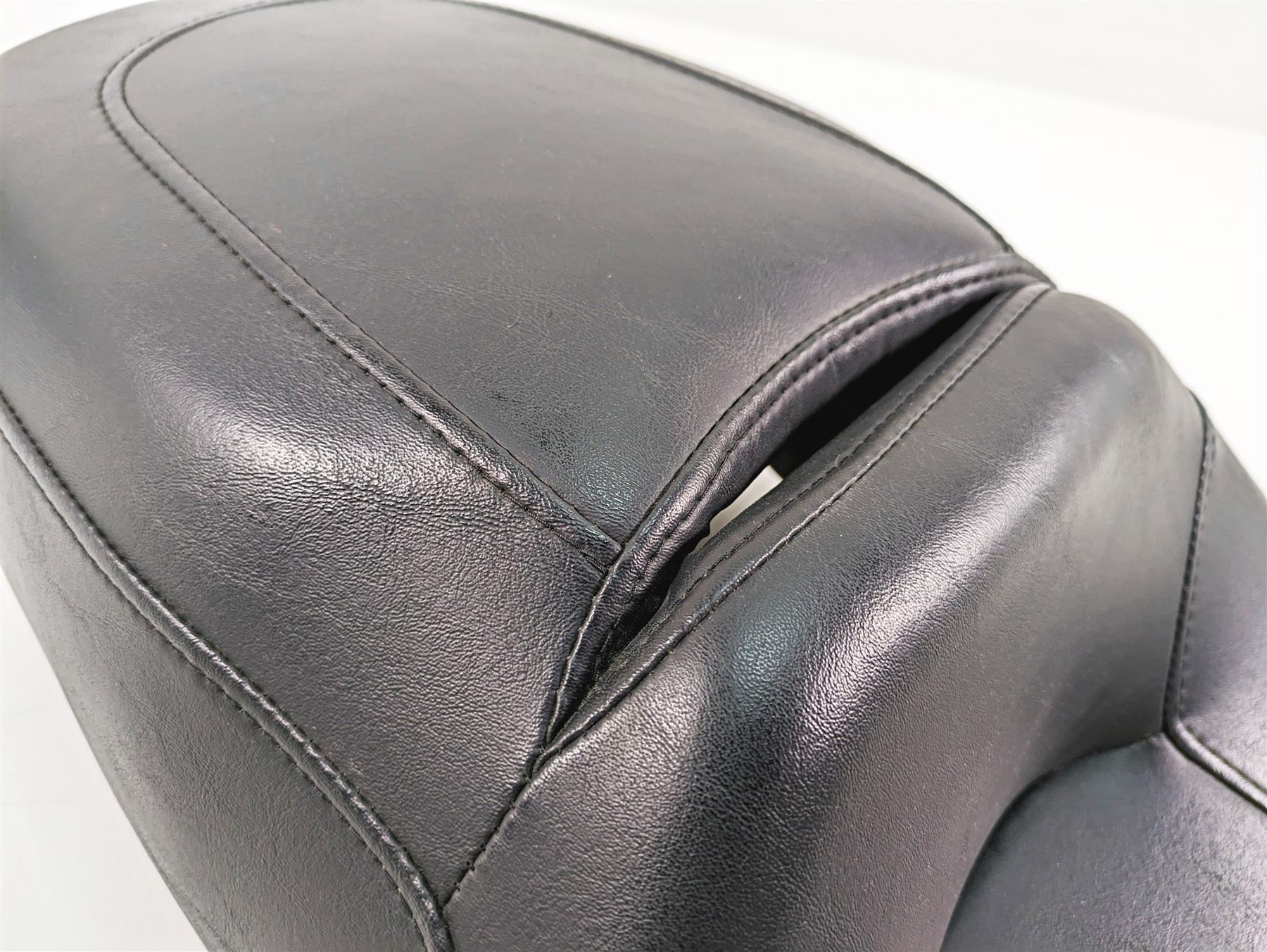 2013 Harley Touring FLHX Street Glide Rider Seat Saddle Low + Backrest 52320-11 {{ shop.shopifyCountryName }} - Mototech271