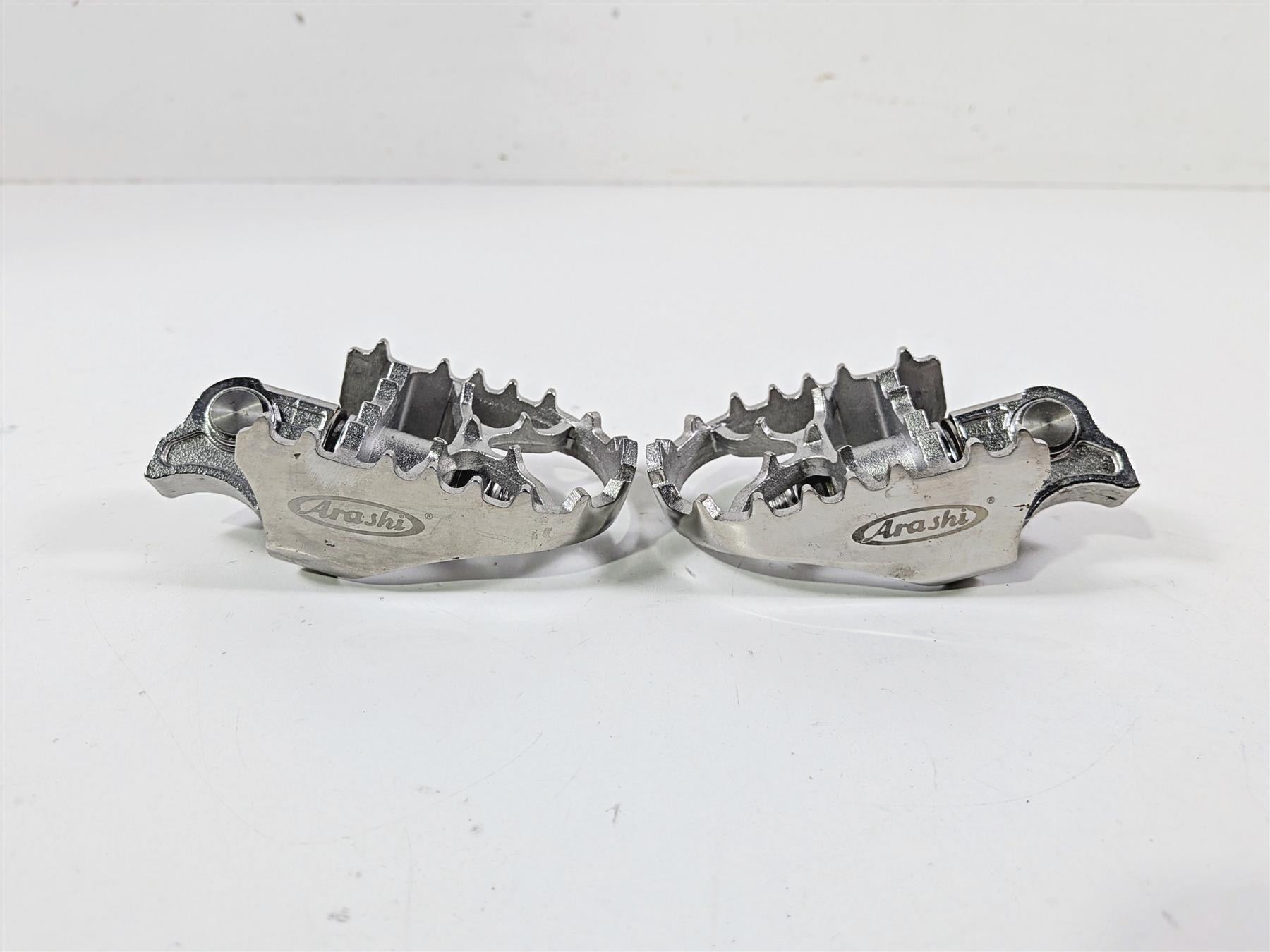 2016 BMW R1200 GS K50 Arashi Rider Foot Peg Footpeg Set AF076 {{ shop.shopifyCountryName }} - Mototech271