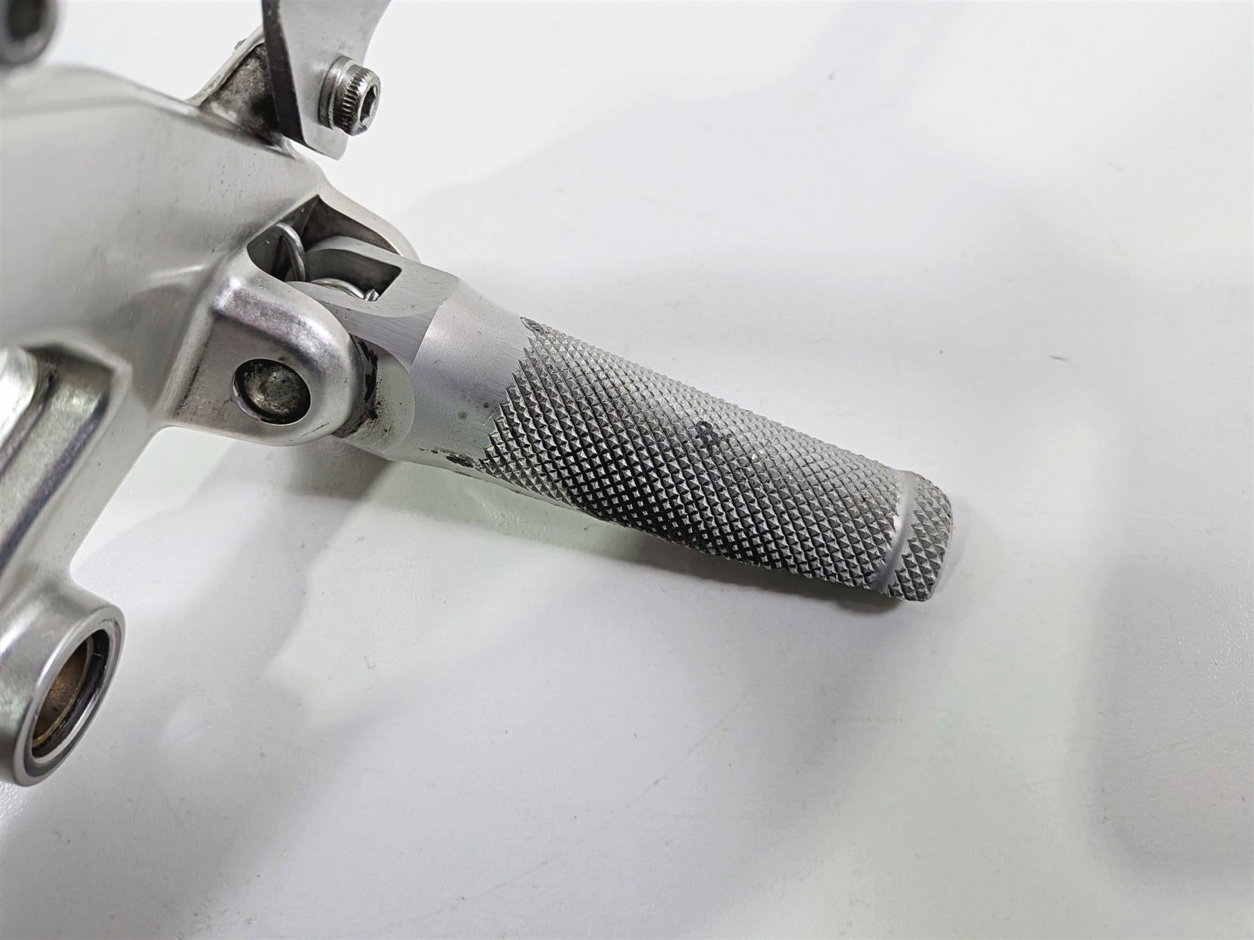2019 Ducati 959 Panigale Left Frame Mount & Footpeg Set 8291E061AA 82424631AA {{ shop.shopifyCountryName }} - Mototech271