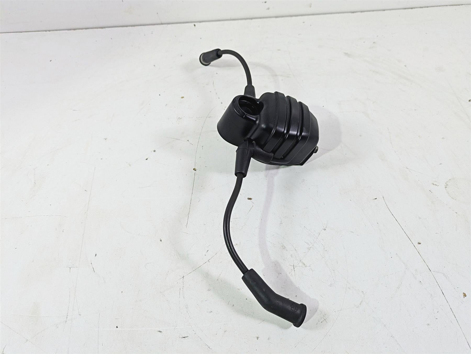 2009 Harley FXCWC Softail Rocker Ignition Coil Wires Plug Set 31684-08 {{ shop.shopifyCountryName }} - Mototech271