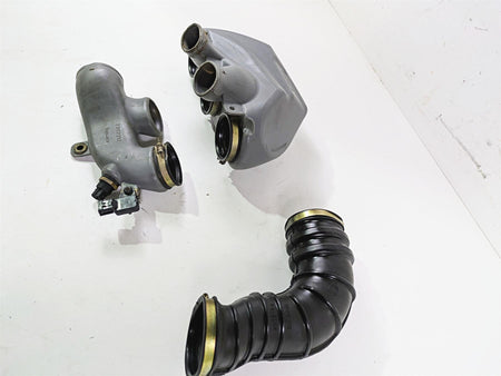 2006 Triumph Rocket 3 Air Box Filter Breather Tubes Set - Read T2202210 T2202212 {{ shop.shopifyCountryName }} - Mototech271