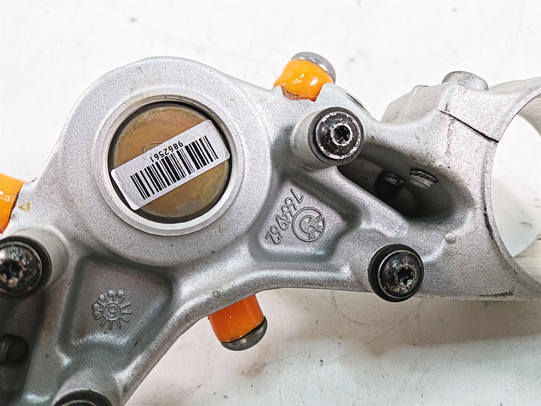 2007 BMW R1200GS K255 Adv Lower Triple Tree Steering Clamp 31427664956 7664962 {{ shop.shopifyCountryName }} - Mototech271