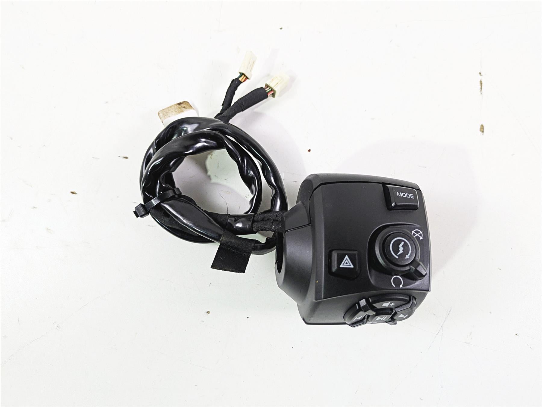 2024 Harley Sportster RH975 S Right Hand Control Switch 71500523A {{ shop.shopifyCountryName }} - Mototech271