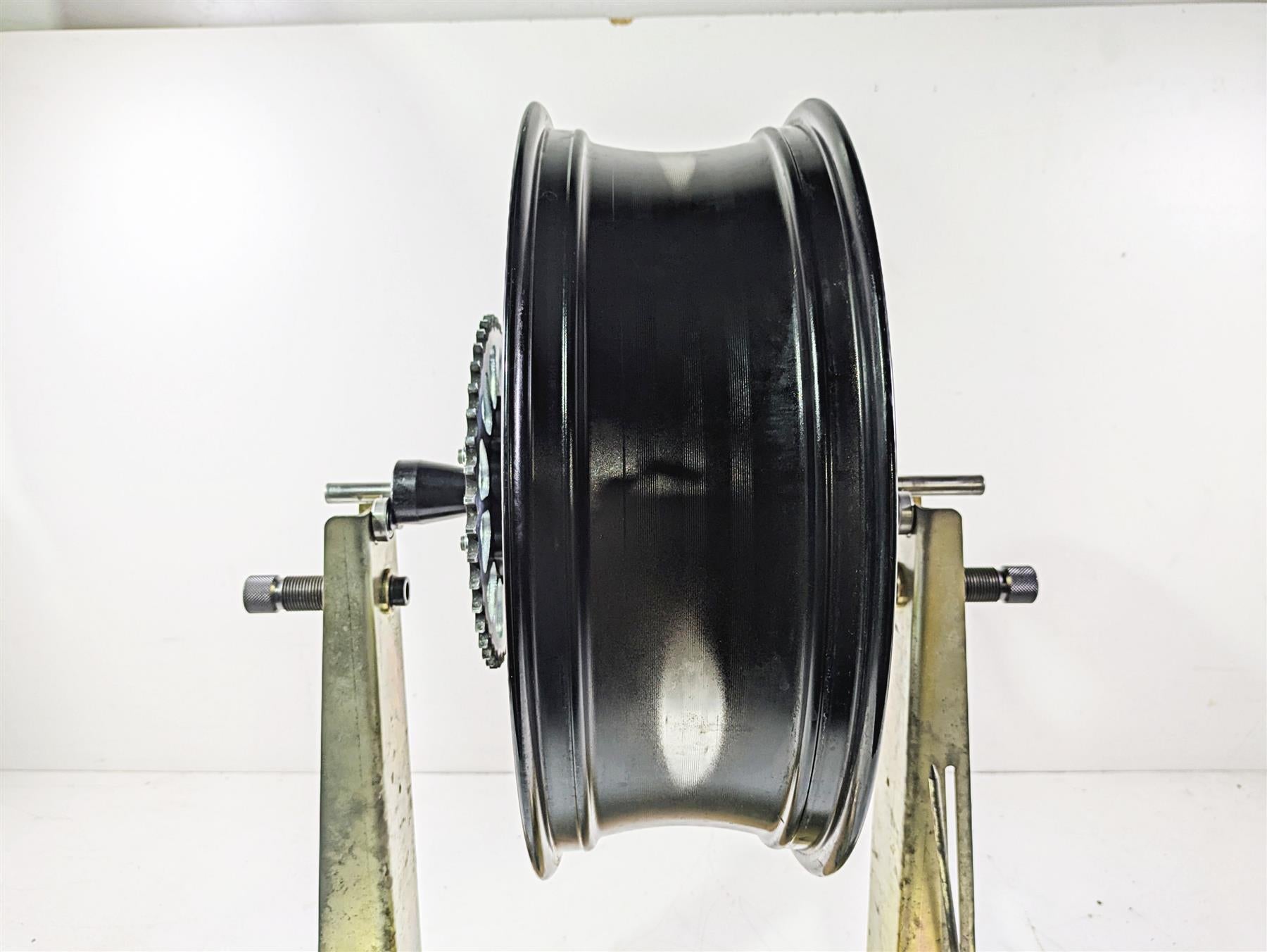2024 Kawasaki ZX6R ZX636 Ninja Straight 17x5.5 Rear Wheel 40 Miles 41073-0729 {{ shop.shopifyCountryName }} - Mototech271