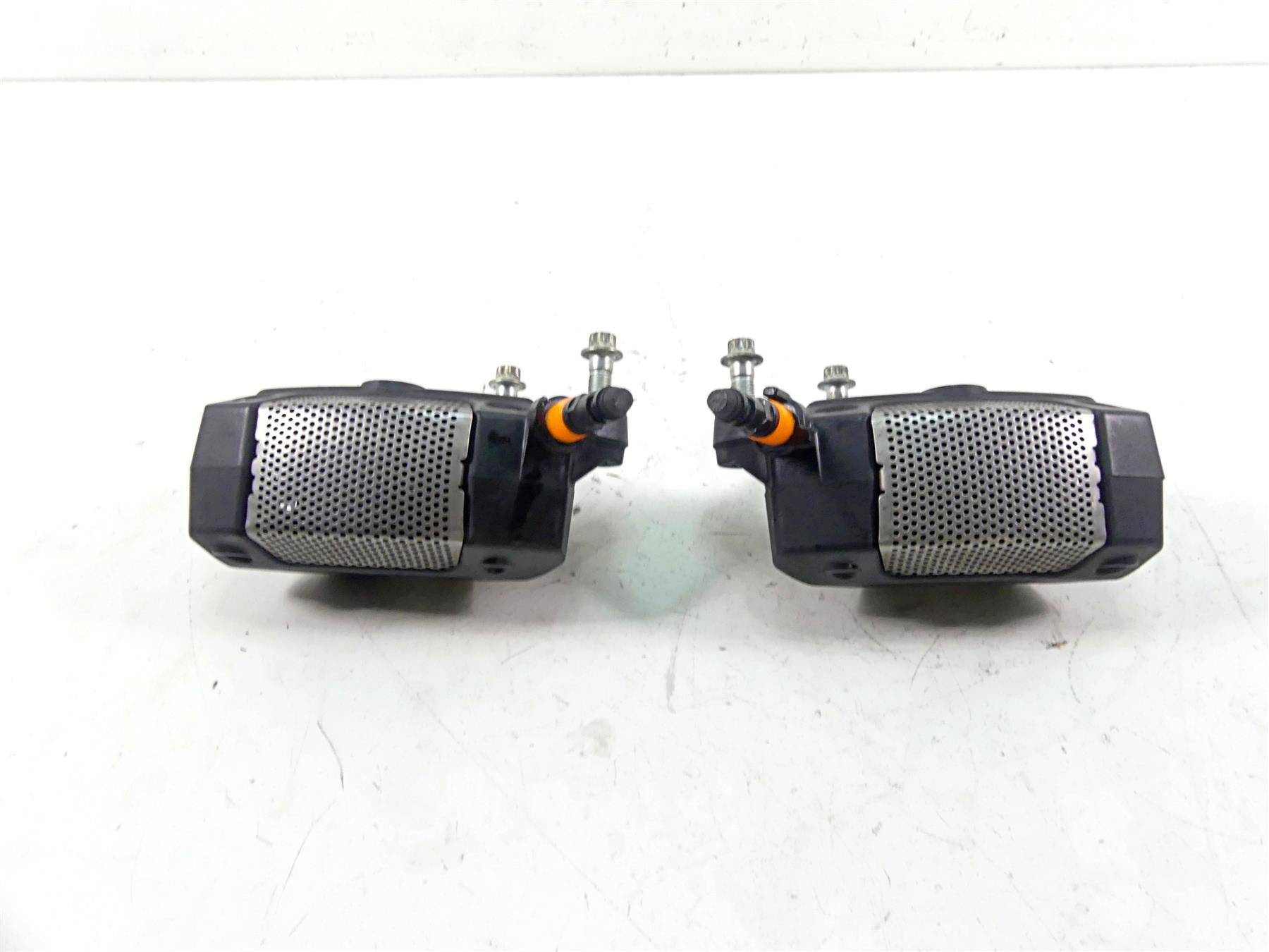 2008 Harley Touring FLHX Street Glide Front Brake Caliper Set 43027-08 44023-08 {{ shop.shopifyCountryName }} - Mototech271