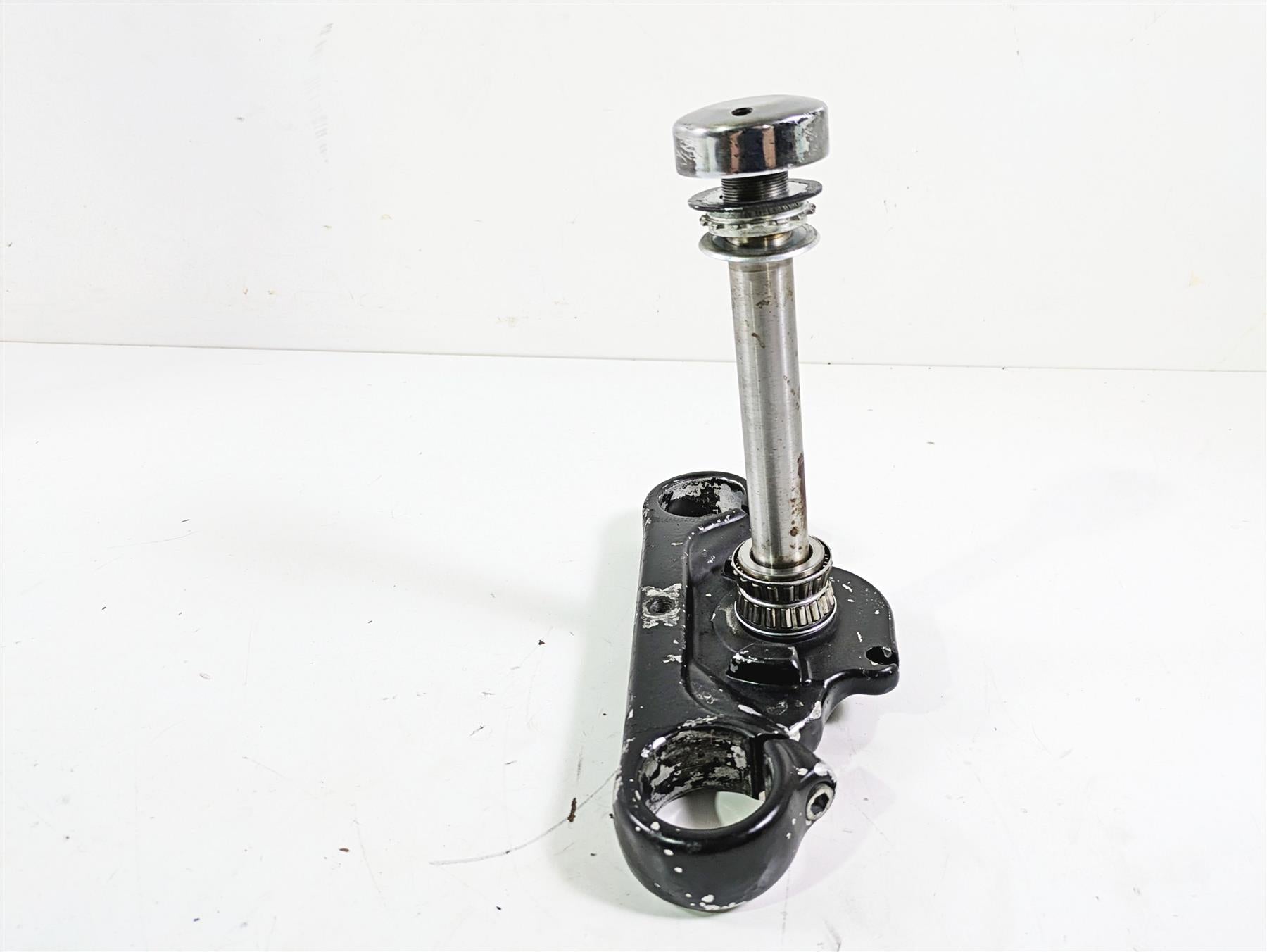 2016 Harley FXDL Dyna Low Rider Lower Triple Tree Clamp 49Mm 45539-08 {{ shop.shopifyCountryName }} - Mototech271