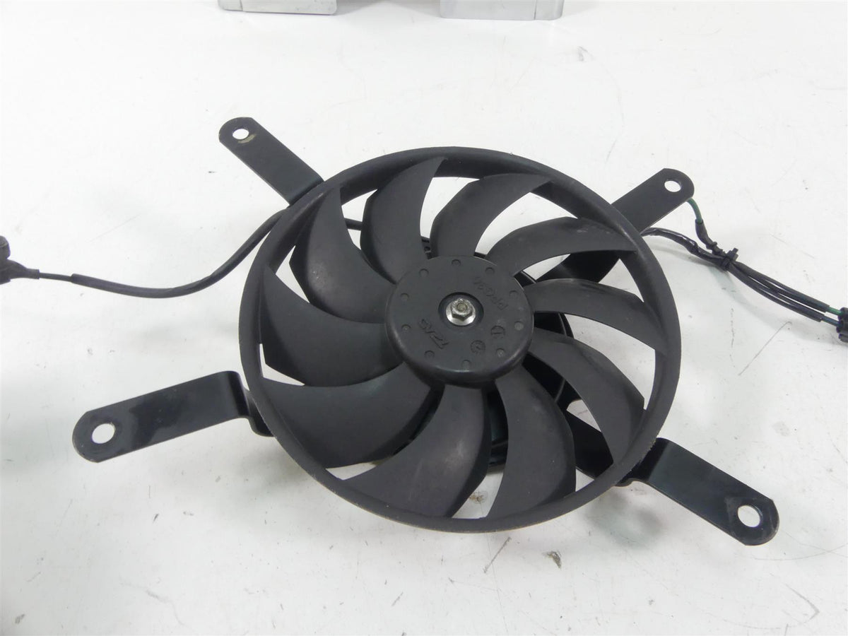 2008 Honda V-Twin VTX1800 N3 Radiator Chrome Cover Set & Fan 19044-MCV-N30 {{ shop.shopifyCountryName }} - Mototech271