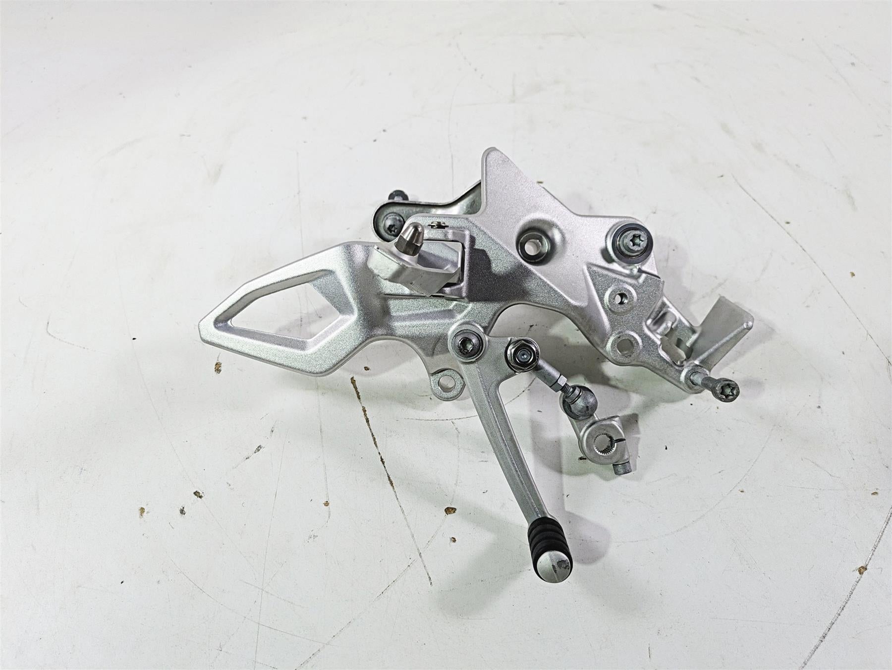 2016 BMW F800R K73 Left Rider Foot Peg Shifter Set 8527863 46718534959 {{ shop.shopifyCountryName }} - Mototech271