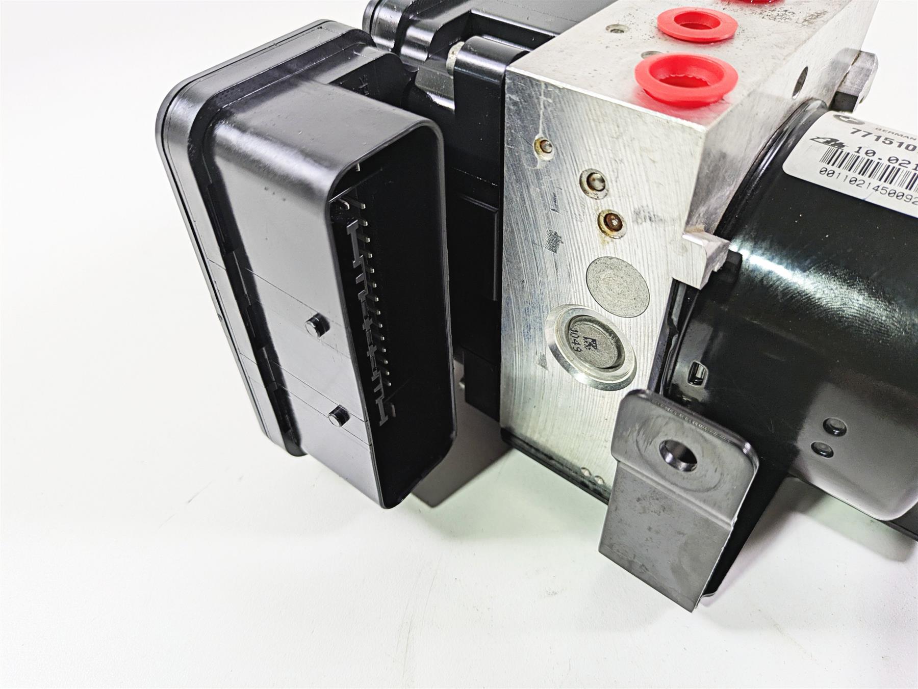 2014 BMW K1300S K40 Abs Brake Pump Unit Module 7715107 34517715109 {{ shop.shopifyCountryName }} - Mototech271