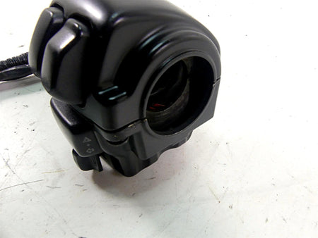 2010 Harley Touring FLHRC Road King Right Hand Control Switch 71684-06A 71683-06 {{ shop.shopifyCountryName }} - Mototech271