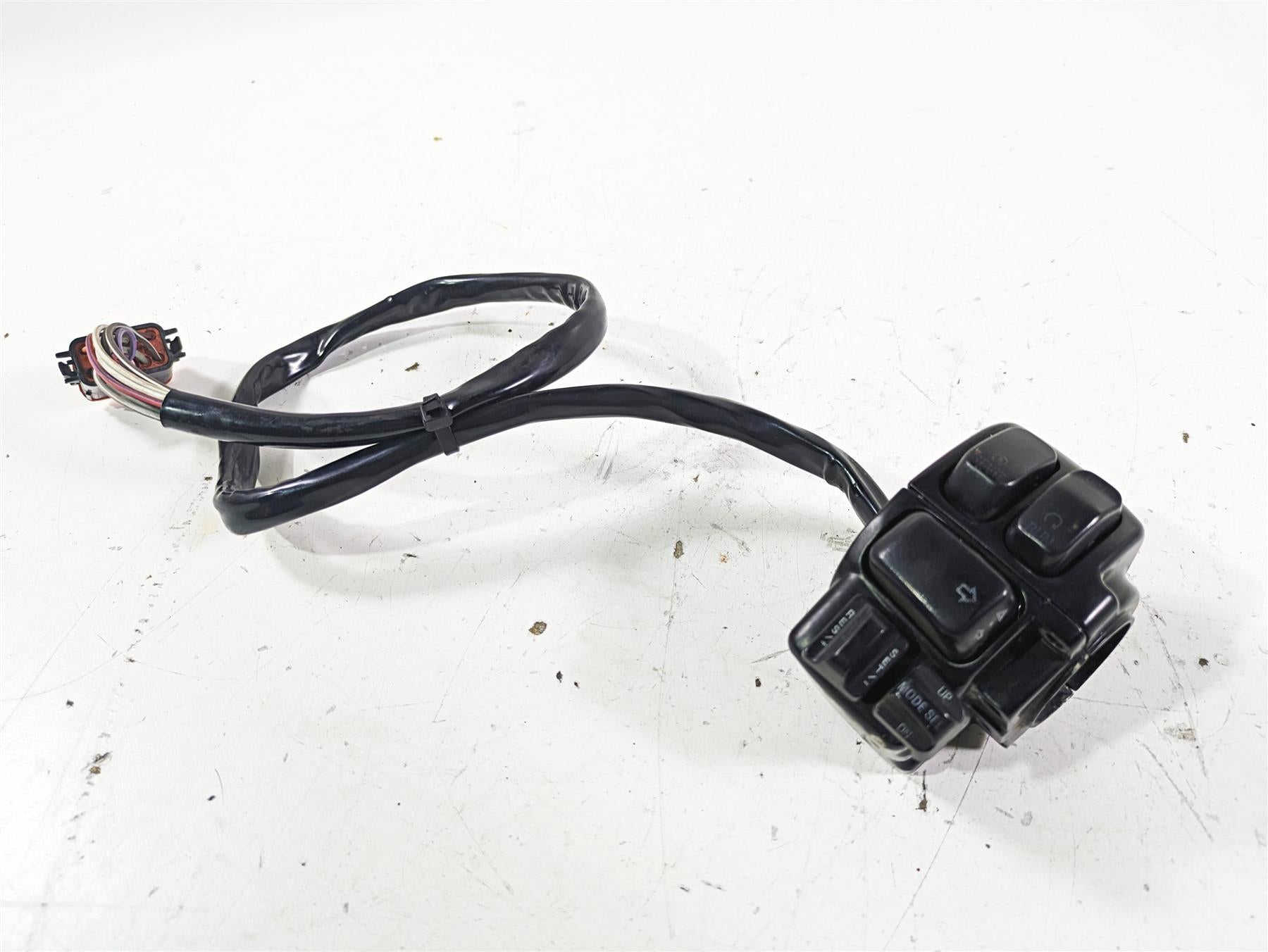 2003 Harley Touring FLHTCUI 100TH E-Glide Right Hand Control Switch 71589-96B {{ shop.shopifyCountryName }} - Mototech271