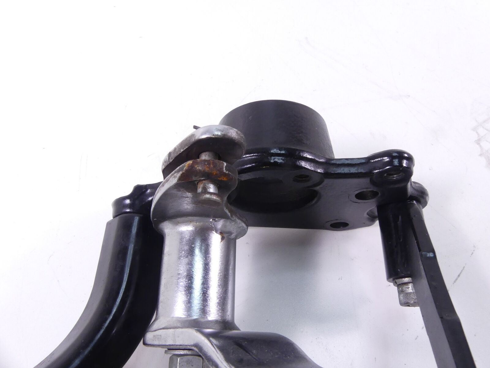 2010 Harley Touring FLHX Street Glide Right Floor Board & Brake Pedal 50518-09 {{ shop.shopifyCountryName }} - Mototech271