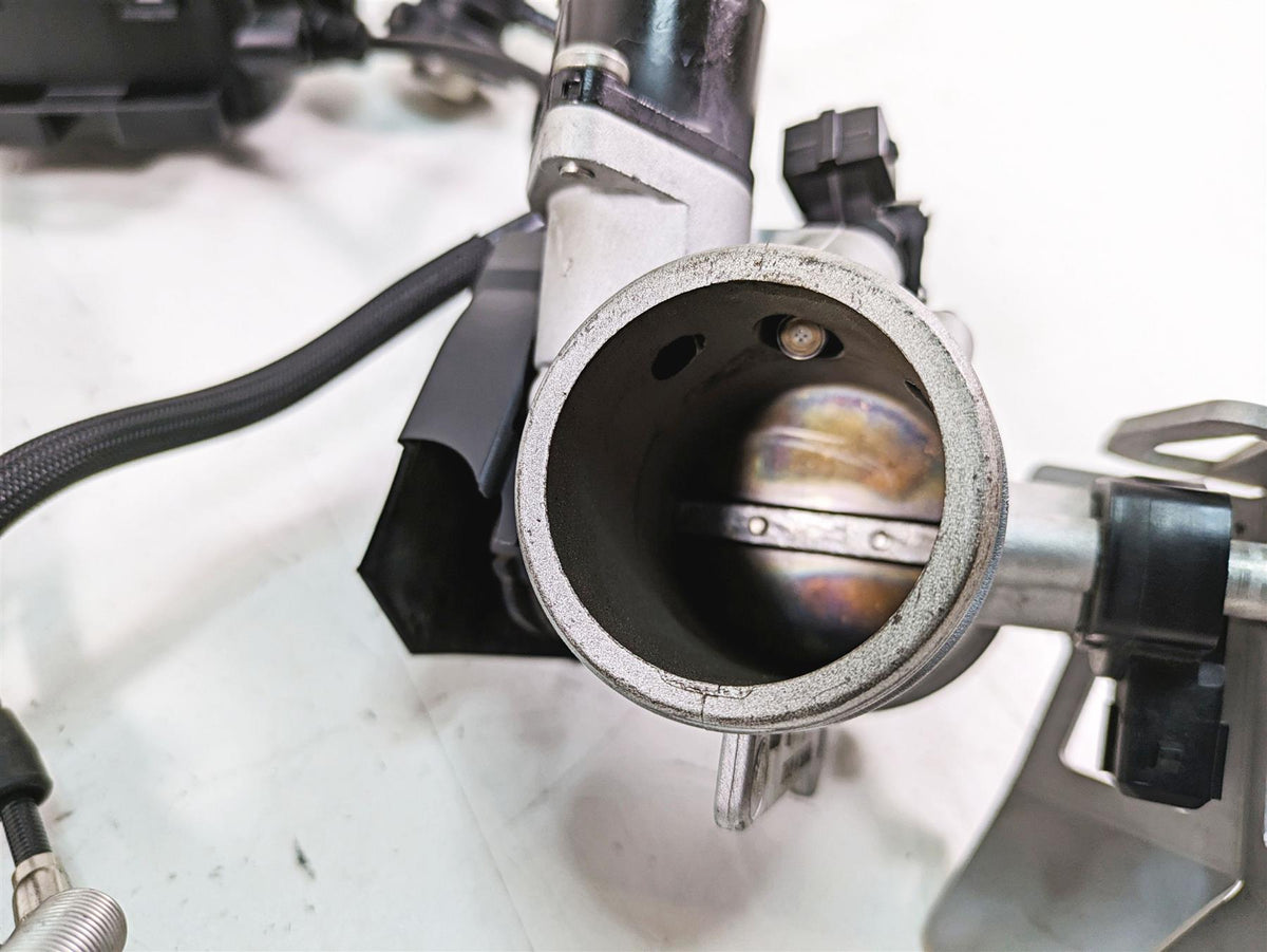 2007 BMW R1200GS K255 Adv Throttle Body Bodies Set & Cables - Read 13547672731 {{ shop.shopifyCountryName }} - Mototech271