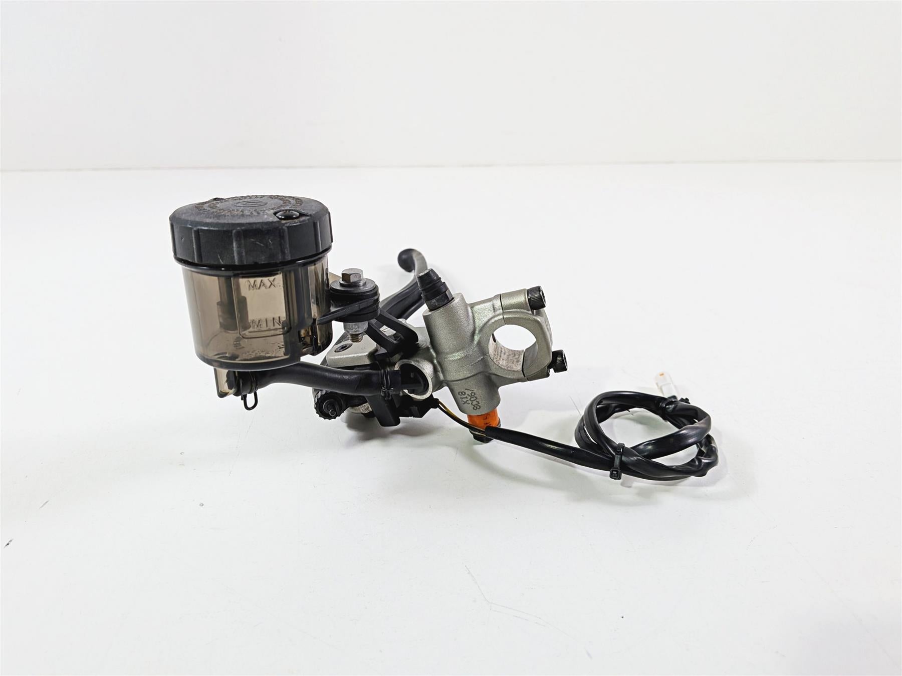 2019 Triumph Speed Triple RS 1050 Brembo Front Radial Brake Pump & Lever T2024898 {{ shop.shopifyCountryName }} - Mototech271