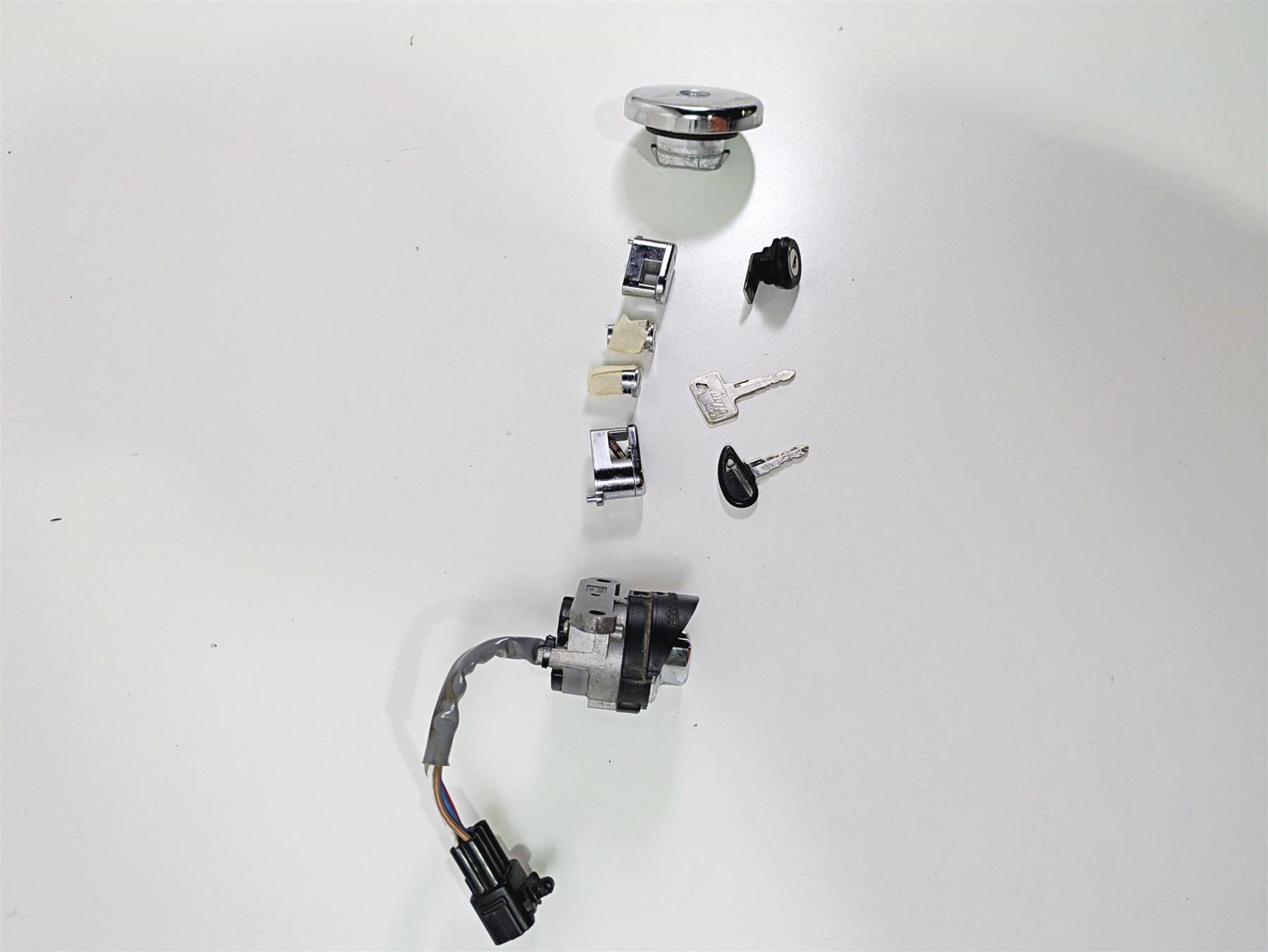 2008 Kawasaki VN1600 Vulcan Nomad Ignition Switch Key Lock Set 27045-5285 {{ shop.shopifyCountryName }} - Mototech271