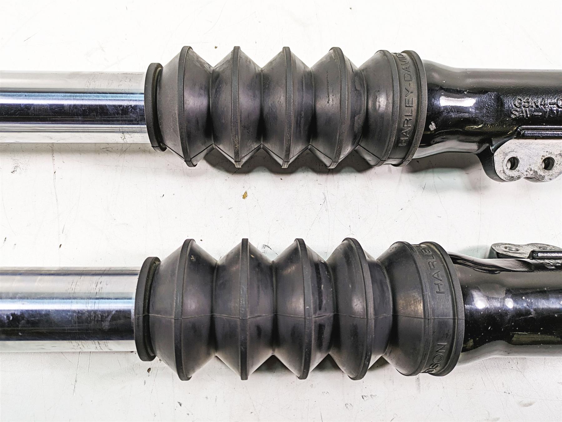 2020 Harley Softail FXBB Street Bob Straight Showa Front Fork Legs 49mm 45400166 {{ shop.shopifyCountryName }} - Mototech271