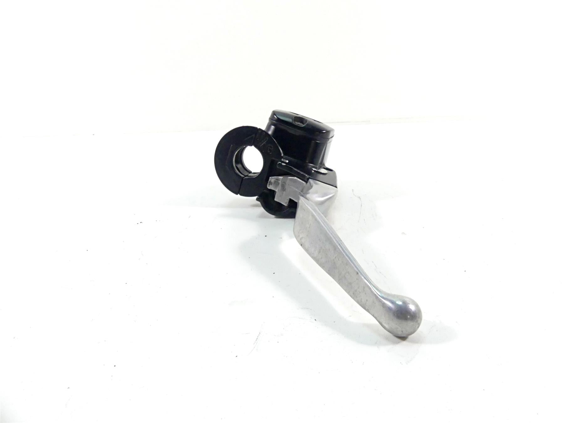 2003 Harley Touring FLHTCI E-Glide 100TH Front Brake Master Cylinder 41700737 {{ shop.shopifyCountryName }} - Mototech271