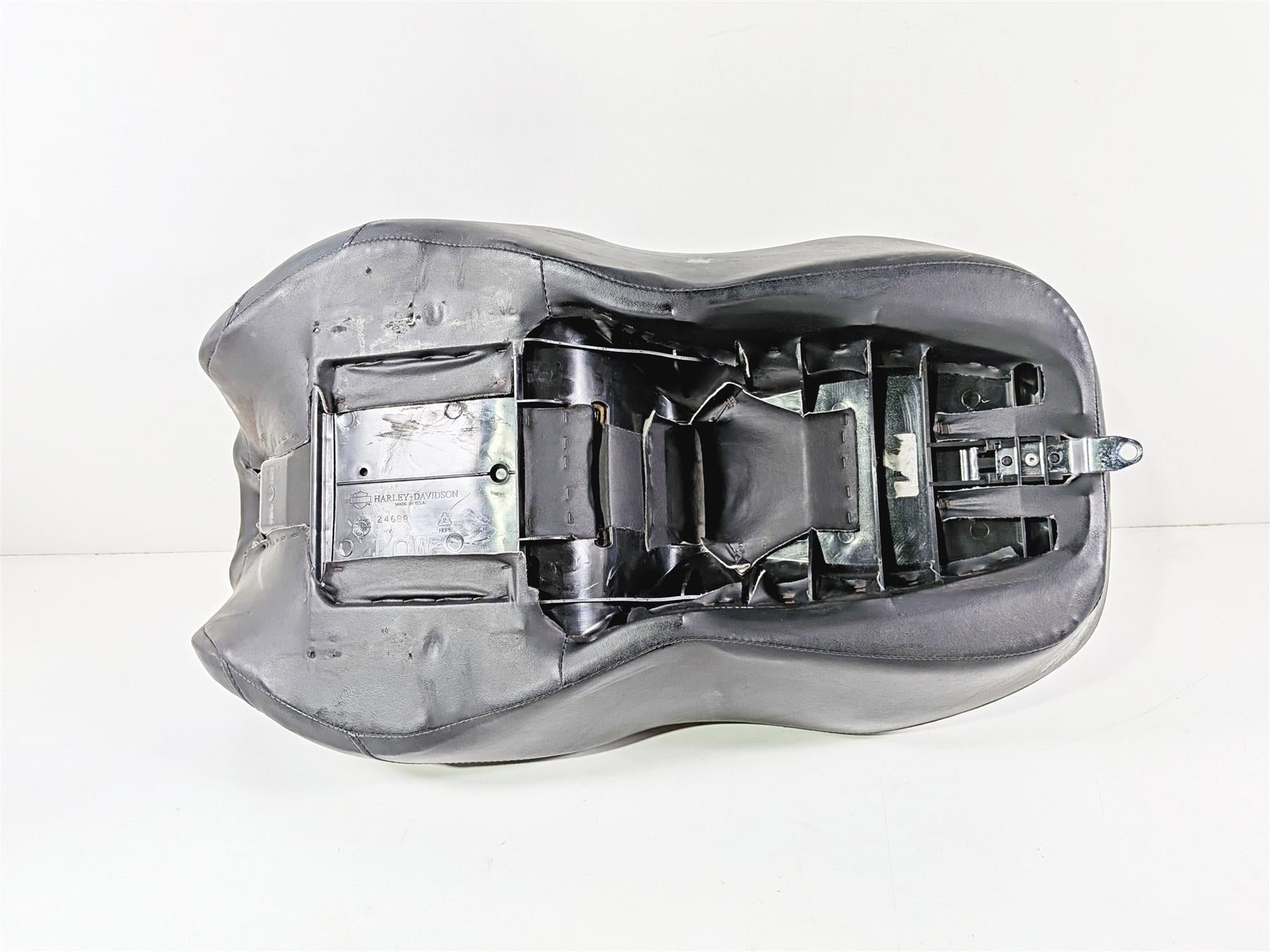 2014 Harley Touring FLHTK Electra Glide Seat Saddle Low - No Tears 52000033-Mototech271
