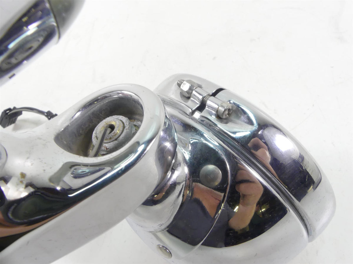 2007 Harley FLHTCU SE CVO Electra Glide Left Front Spot Light Blinker 69548-06 {{ shop.shopifyCountryName }} - Mototech271