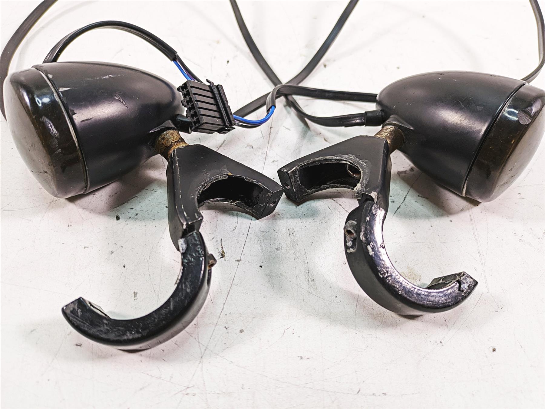 2019 Harley XL883N Sportster Iron Front Blinker Turn Signal Set 68730-07 {{ shop.shopifyCountryName }} - Mototech271