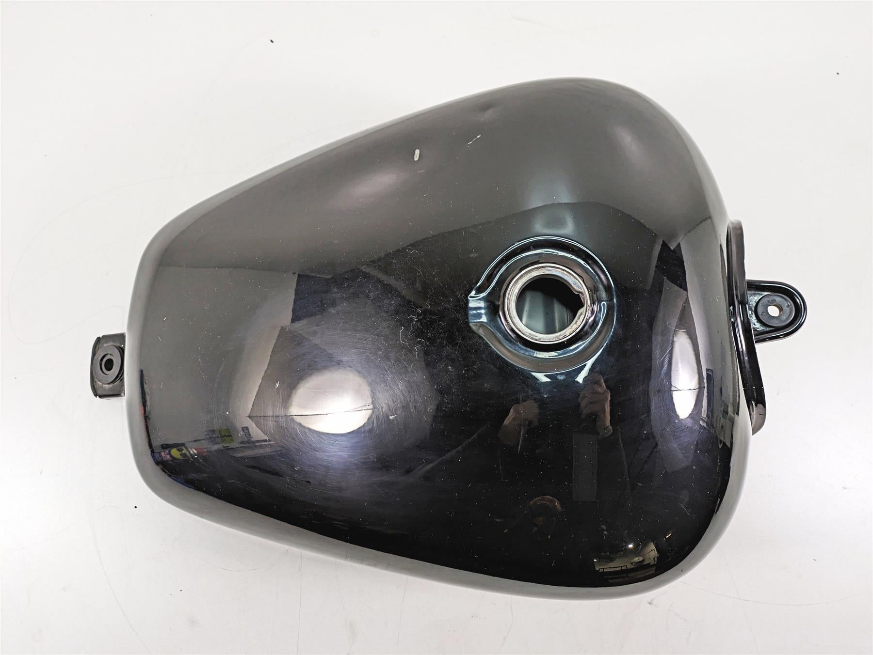 2006 Honda VT1100 C2 Shadow Fuel Gas Petrol Tank -Read 17520-MCK-A40Z {{ shop.shopifyCountryName }} - Mototech271