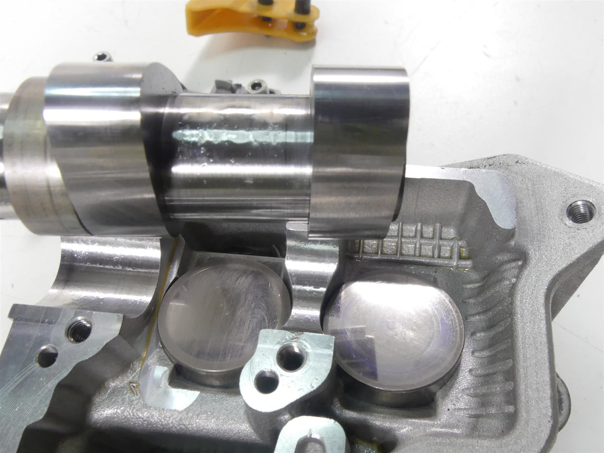 2004 Aprilia RSV1000 R Mille Front Cylinderhead Cylinder Head AP0613465 {{ shop.shopifyCountryName }} - Mototech271