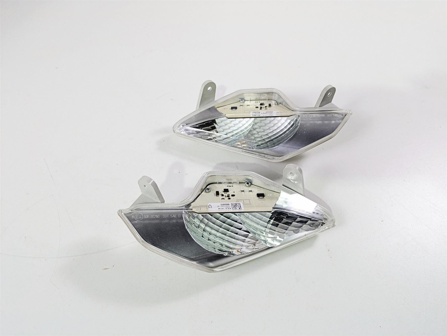 2016 BMW R1200RT K52 Front Blinker Turn Signal Set 63138541625 63138541626 {{ shop.shopifyCountryName }} - Mototech271
