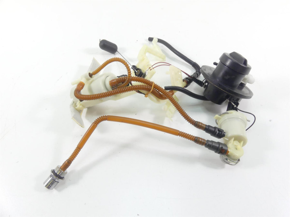 2013 Harley Touring FLHX Street Glide Fuel Gas Petrol Pump 75069-08C {{ shop.shopifyCountryName }} - Mototech271