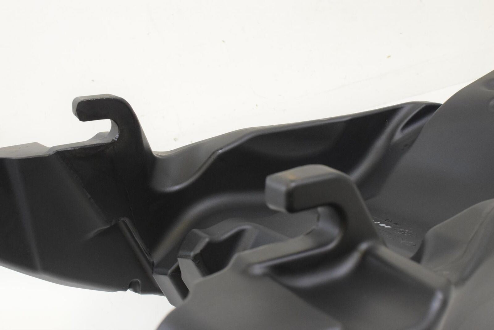 2015 Ducati Hypermotard 821 Fuel Gas Petrol Tank 58611981A {{ shop.shopifyCountryName }} - Mototech271