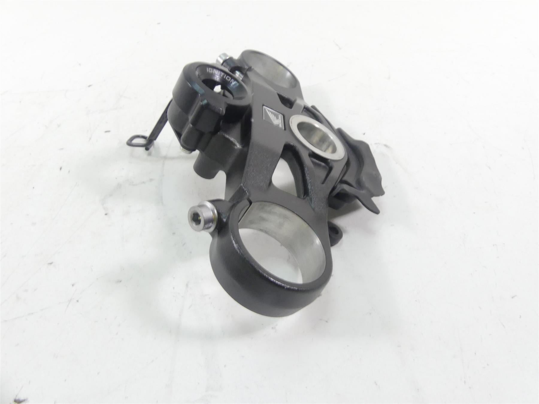 2015 Honda CBR1000 RR SC59 Upper Triple Tree Steering Clamp 53300-MGP-D61 {{ shop.shopifyCountryName }} - Mototech271