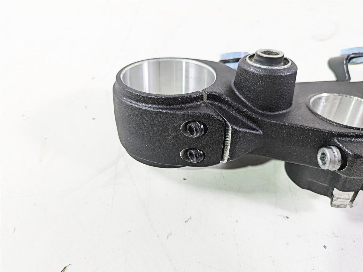 2018 Ducati Hypermotard 939 SP Upper Triple Tree Steering Clamp 34110972AA {{ shop.shopifyCountryName }} - Mototech271