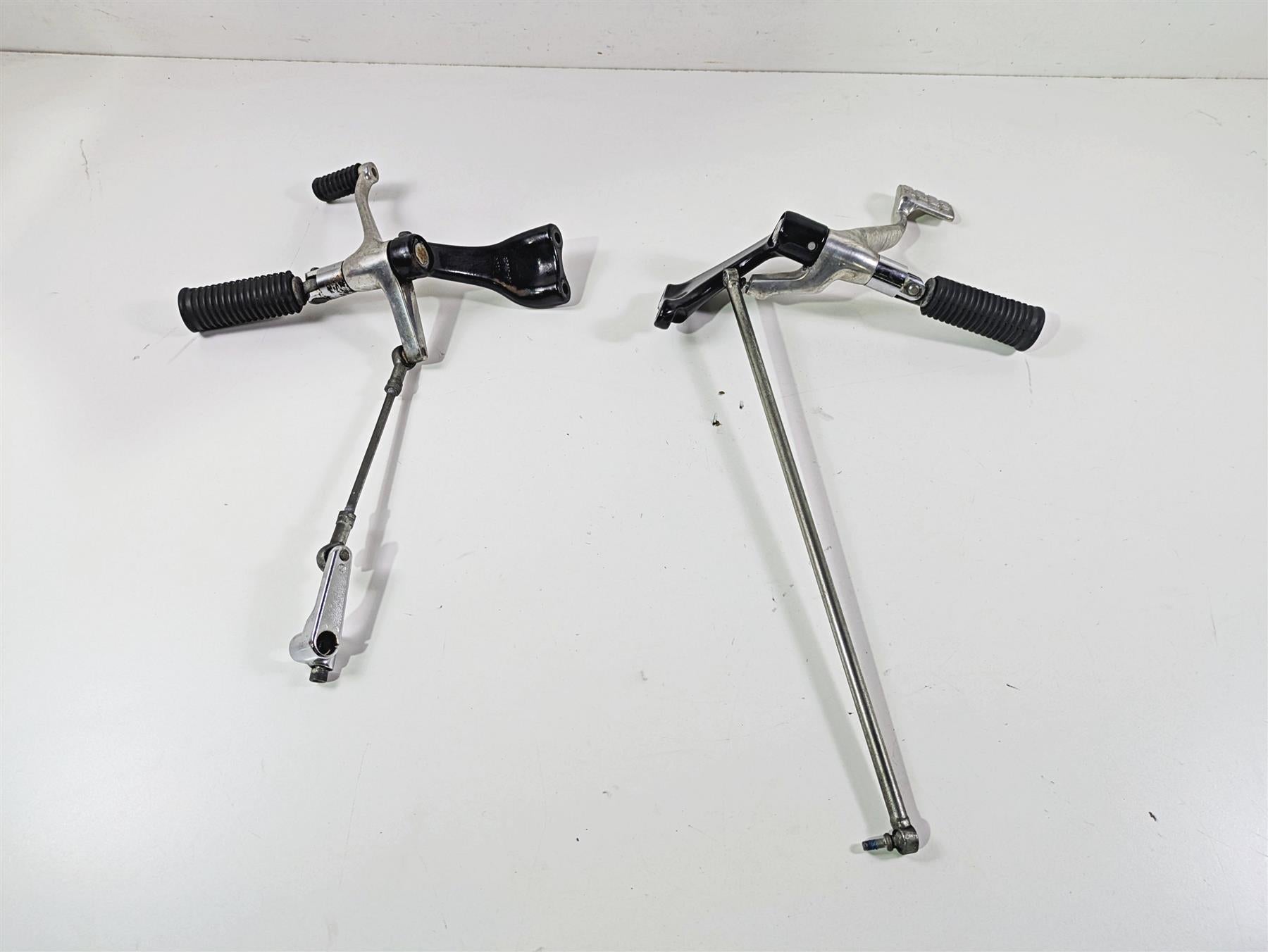 2007 Harley Sportster XL1200 C Front Footpeg Shifter Brake Pedal Set 42651-04 {{ shop.shopifyCountryName }} - Mototech271