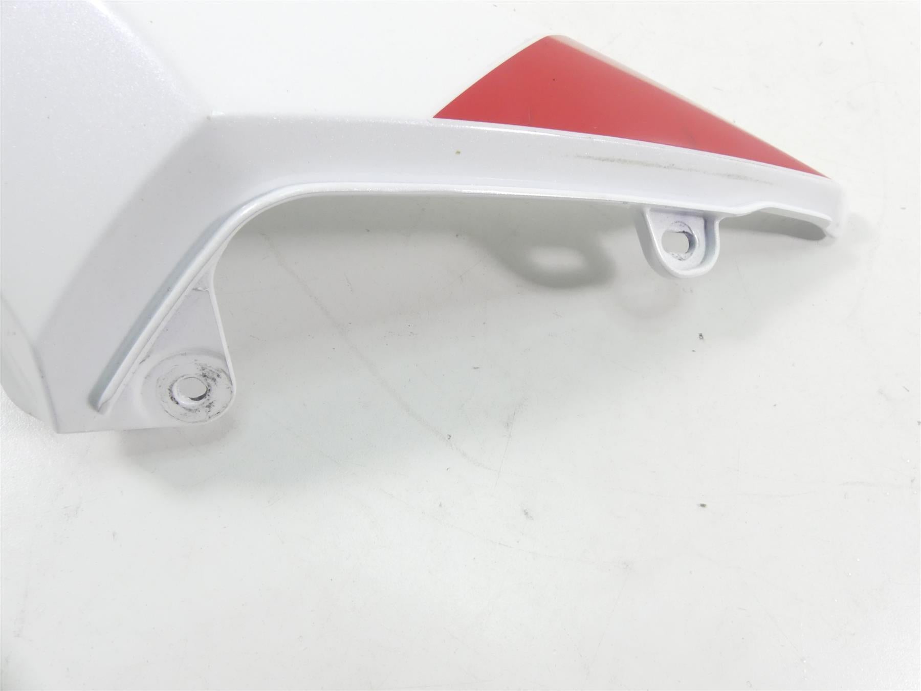 2020 Triumph Speed Triple RS 1050 Right White Tail Cover Fairing Cowl T2303451 {{ shop.shopifyCountryName }} - Mototech271